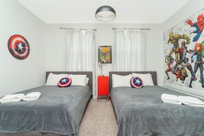 Room - Spacious Townhouse w/ Pool Near Disney Attractions (Davenport)