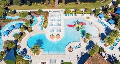 Windsor Westside Resort Townhouse w/ Pool & Fast Wifi