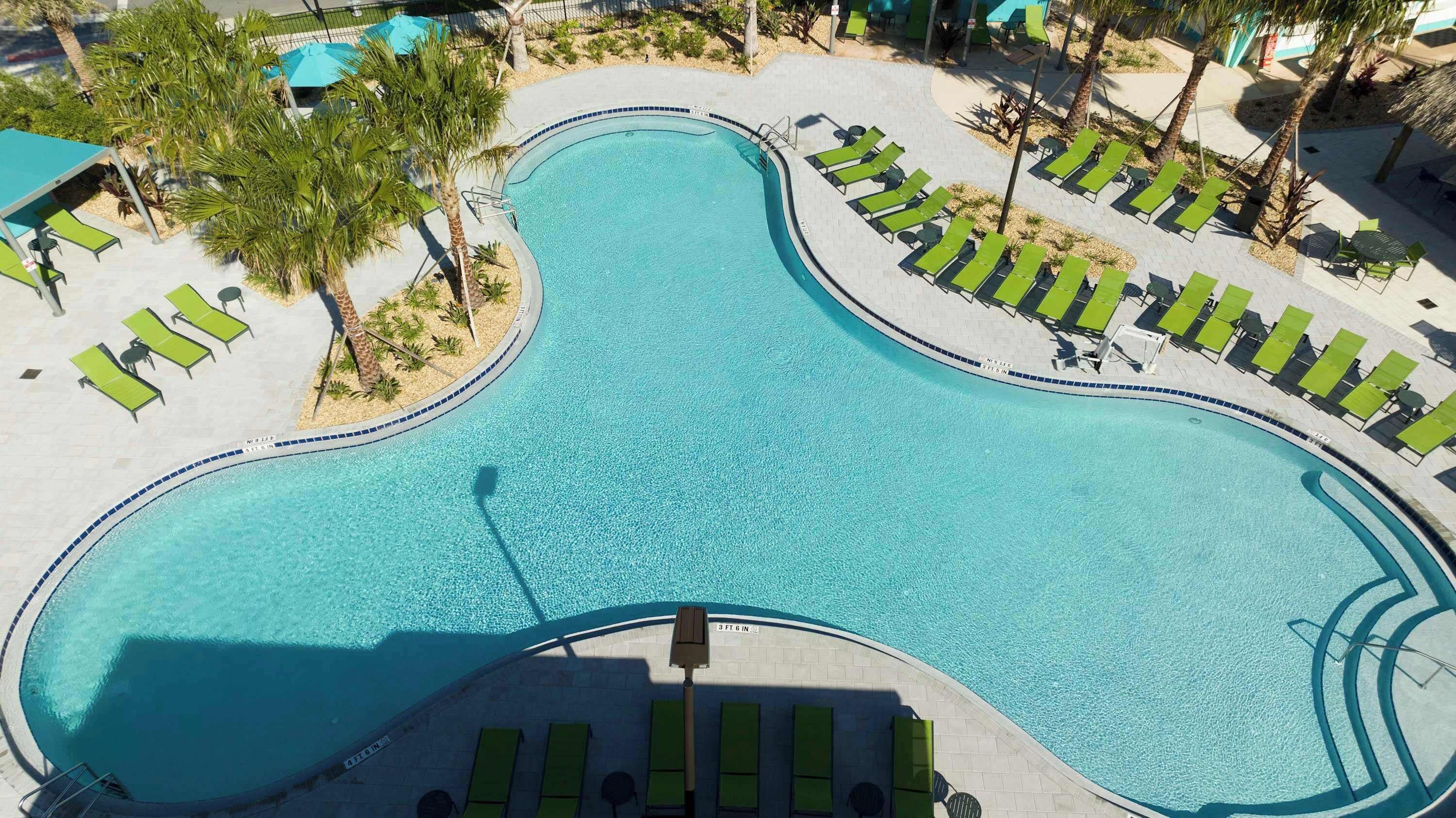 Piscine extérieure