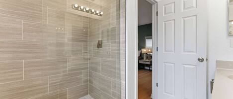 Casa de ciudad, varias camas, hidromasaje, vista al jardín (2752CL-SVH) | Baño