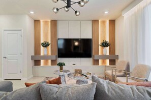 Townhome, Multiple Beds, Pool Access, Pool View (1149BI-SVH) | Living area