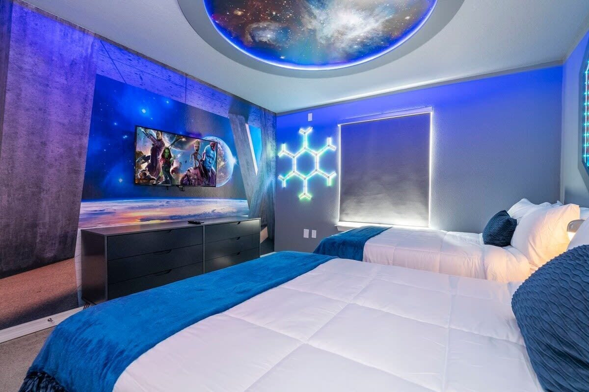 6 bedrooms