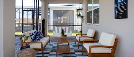 Casa, varias camas, acceso a la alberca, vista a la alberca (4577TB-SVH) | Interior