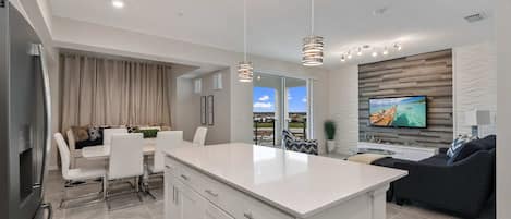 Apartment, Multiple Beds, Patio, Pool View (3120PC-SVH) | Interior