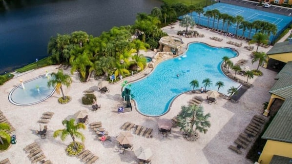 Outdoor pool - Family-friendly Paradise Palms Townhouse With Pool Access (Kissimmee)