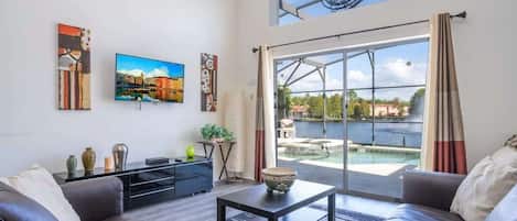 House, Multiple Beds, Pool Access, Pool View (133MBB--SVH) | Living area
