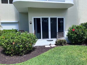 Exterior detail - Stunning Beachfront 1st Floor 2 Bedroom Condo at Admiralty House on Marco Island (Marco Island)
