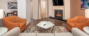 Living area - Family‑Friendly 2BR Presidential Suite near Downtown Disney® District (Anaheim)
