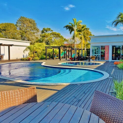 Condominium House Pink with pool, gym, next to SurfLand.