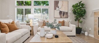 3BR Designer Retreat near UC Davis w/ Fireplace