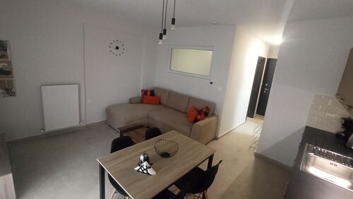 42m² 1 bedroom apartment with AC and fully equiped kitchen in Alexandroupoli.