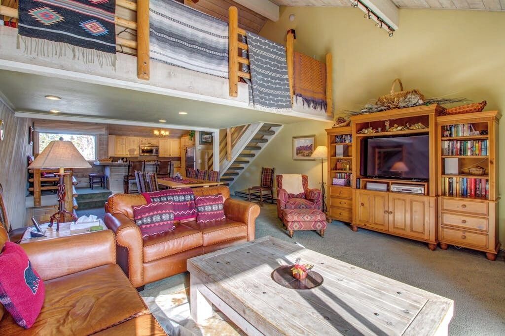 TV, fireplace, DVD player, stereo