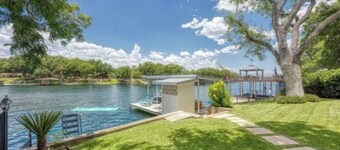 Docktails and Daydreams lake LBJ retreat sleeps 13