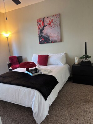 1 bedroom, WiFi, bed sheets, wheelchair access - Cozy 1-bedroom apartment with AC in charming midtown Houston (Houston)