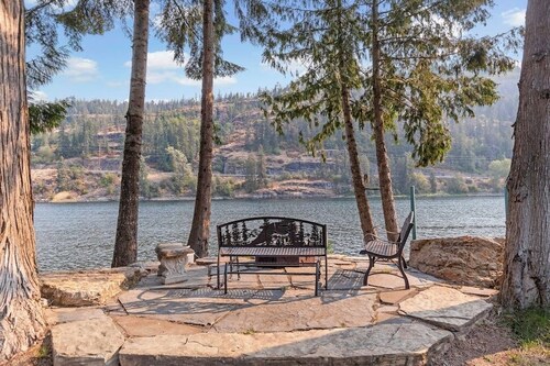 Expansive Riverfront Lodge with Dock, Game Room, Bar & Spacious Deck!