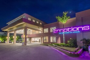 Exterior - Emotions by Hodelpa  (Playa dorada)