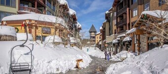 Inviting condo 500 feet to canyon lodge lifts w/on-site pool, hot tub, sauna