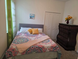 1 bedroom, free WiFi, bed sheets - Lovely 1-bedroom apartment with AC in charming Osteen (Osteen)