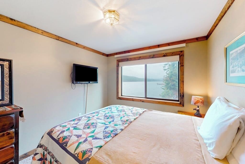 Bügeleisen/Bügelbrett, Reisekinderbett, kostenloses WLAN, Bettwäsche