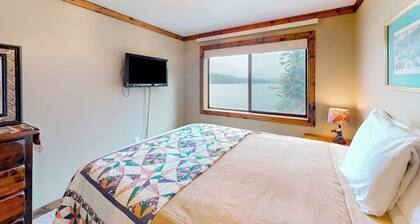 Lakefront hideaway with games, grill, smart TVs, mountain views, & AC