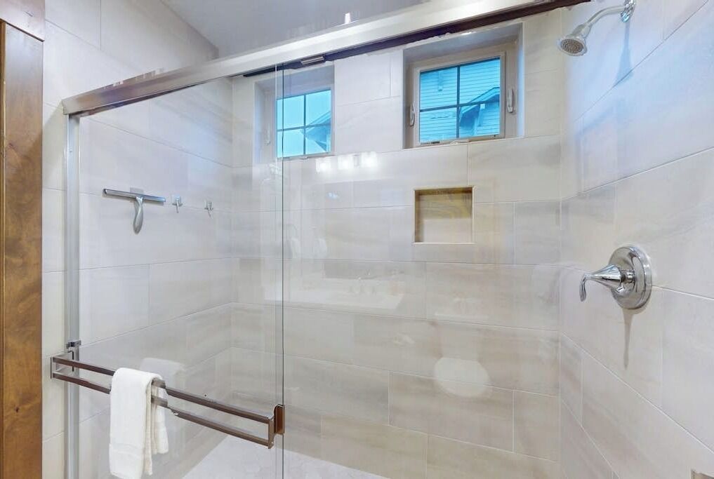 Shower, towels
