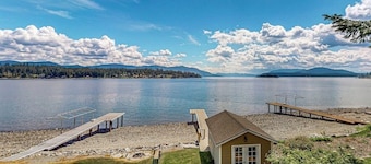 Lakefront home with kayaks, dock, WiFi, fireplaces, BBQ grill