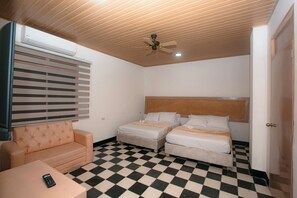 Family Quadruple Room | Free WiFi - C.H. Santa Cruz  (Cartagena)