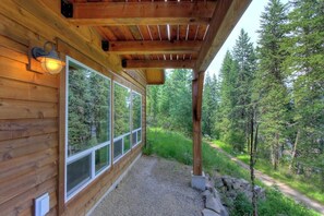 Property grounds - Rustic, dog-friendly cabin with wood-burning stove, lake & mountain views (Sagle)