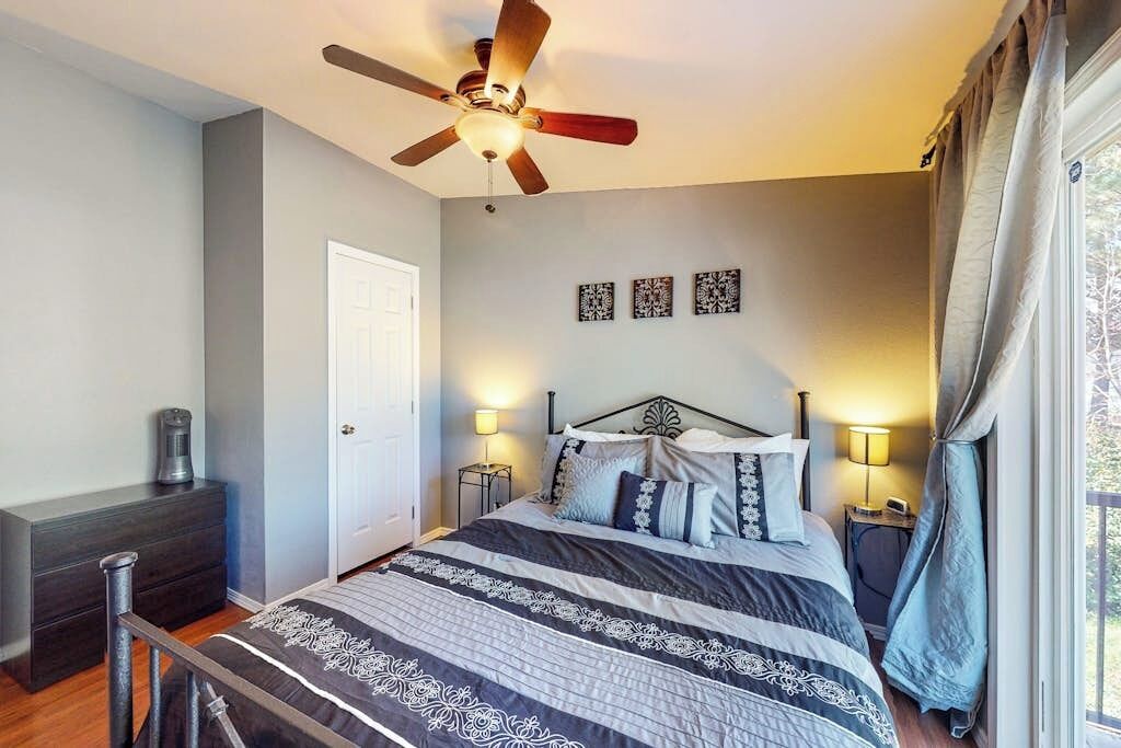 4 bedrooms, Internet, bed sheets