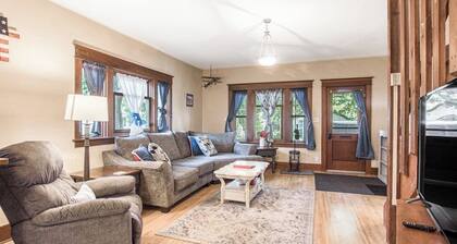 2-story downtown home near the water with firepit, enclosed backyard, fireplace