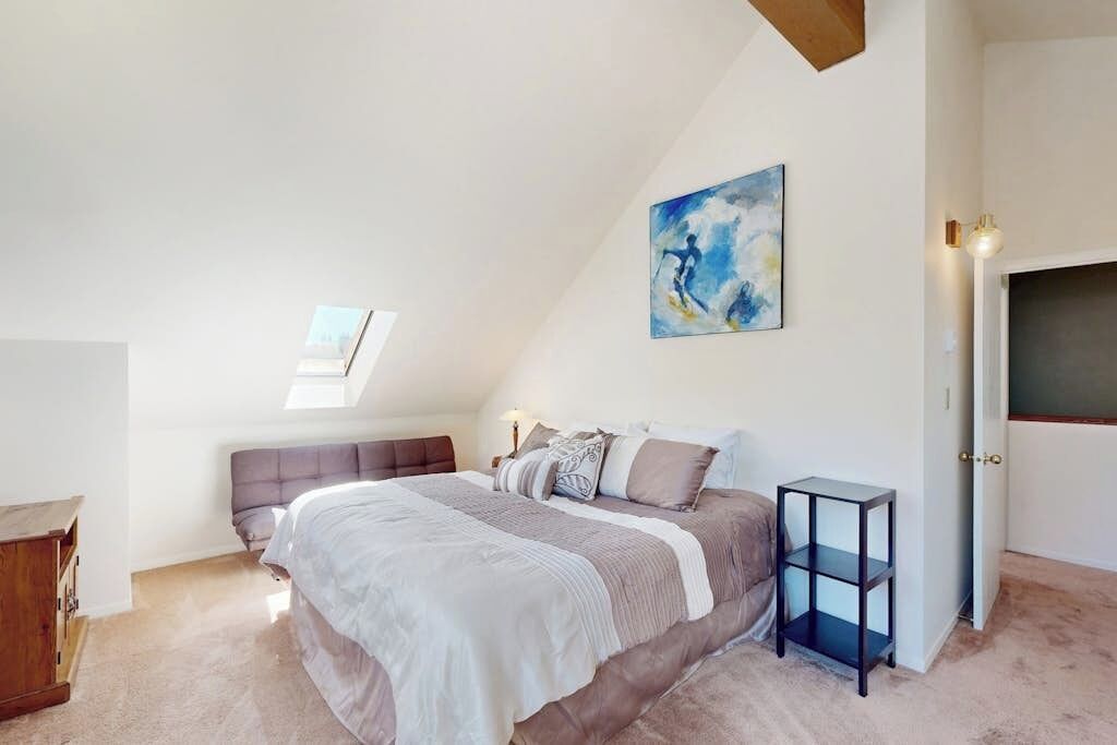 4 bedrooms, free WiFi, bed sheets