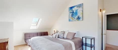 4 bedrooms, free WiFi, bed sheets