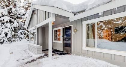 Newly updated condo - close to downtown Ketchum & the ski lifts