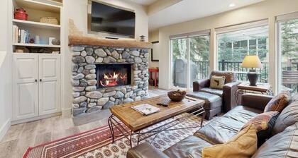 Lovely dog-friendly home w/full kitchen - close to skiing & downtown Ketchum