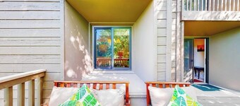 Second-floor condo with hot tub, pool, free WiFi, & gas fireplace - near slopes