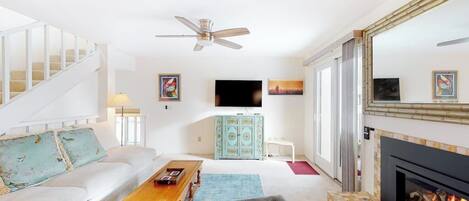 TV, fireplace