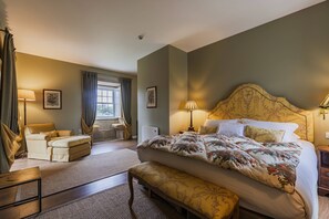 8 habitaciones, tabla de planchar con plancha, internet y ropa de cama 