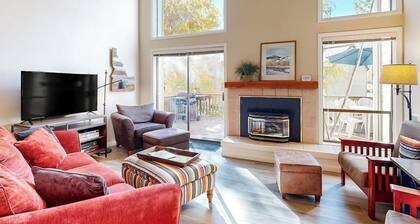 Pleasant condo with private washer/dryer