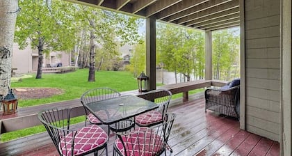 Perfect condo near town & skiing with views, pool, hot tub, on-site golf & deck