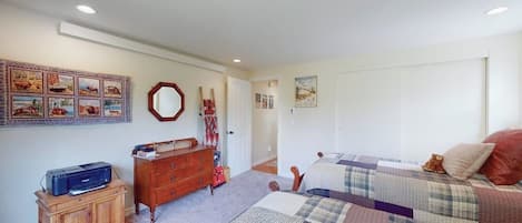 Desk, iron/ironing board, free WiFi, bed sheets
