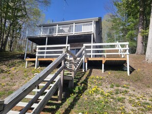 Exterior - 3-bedroom lakefront cottage in Ocqueoc with AC (Ocqueoc)