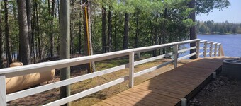 3-bedroom lakefront cottage in Ocqueoc with AC