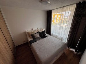 1 chambre, fer et planche à repasser, Wi-Fi, draps fournis