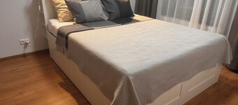 Spacious house with a full kitchen, Wi-Fi, TV and free parking