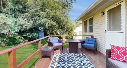 Peaceful centrally located home: w/ yard & walking distance to town