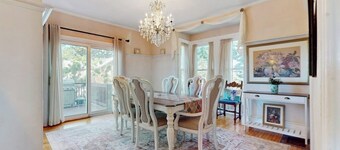 Beautifully renovated home walk to boulevard, town & train