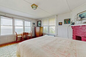 Desk, iron/ironing board, travel cot, free WiFi