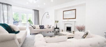 Luxury 6BR Home | 6 Bath | Parking | Near Legoland