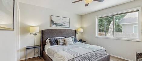 Iron/ironing board, free WiFi, bed sheets