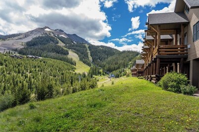 Slopeside townhome with ski-in/ski-out and private hot tub